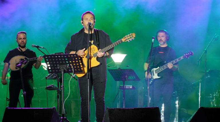 Η καλοκαιρινή περιοδεία του Κώστα Μακεδόνα