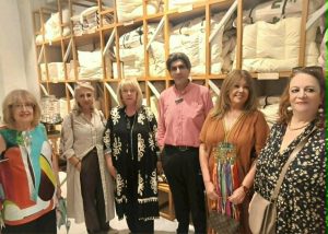 Μαγεύει το κοινό η έκθεση ”Οδύσσεια,το ταξίδι και η περιπλάνηση ” της Μarina Gonda στο Coco-mat Hotel στο Κολωνάκι