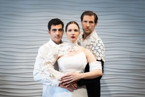 «Ίων» του Ευριπίδη Προσαρμογή: Μηνάς Βιντιάδης | Ανοιχτό Θέατρο Κολωνού | Παρασκευή 11 Σεπτεμβρίου στις 21:00