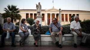 Συντάξεις: Οι πίνακες με τις αυξήσεις μεταξύ 2,6% και 3% για 2,5 εκατ. συνταξιούχους