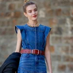 Αυτό είναι το πιο κομψό denim φόρεμα του φθινοπώρου – Είναι από 100% βαμβάκι και κοστίζει 59,99 ευρώ
