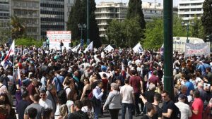 Σε απεργιακό κλοιό η χώρα την Τετάρτη: Συλλαλητήρια, 3.000 αστυνομικοί στους δρόμους – Τι ισχύει για σχολεία και ΜΜΜ