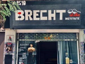 Η Σκηνή Brecht-2510 υποδέχεται τη θεατρική σεζόν 2026–2027 με ένα πολυδιάστατο ρεπερτόριο