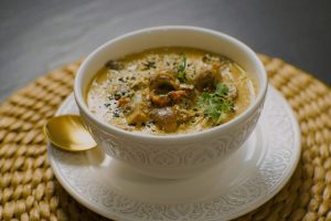 Βελούδινη σούπα κάστανου με μήλο και θυμάρι