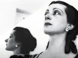 ΕΚΤΟΣ – Μια γυναίκα, ένας απαγορευμένος έρωτας και μια ιστορία που δεν ξεχάστηκε| “ΕΚΤΟΣ” απο 21 Νοεμβρίου στο Θέατρο CALDERONE ART SPACE